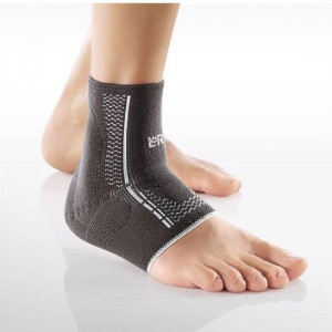 Produktbild von CELLACARE Malleo Comfort Sprunggel.Bandage Gr.4